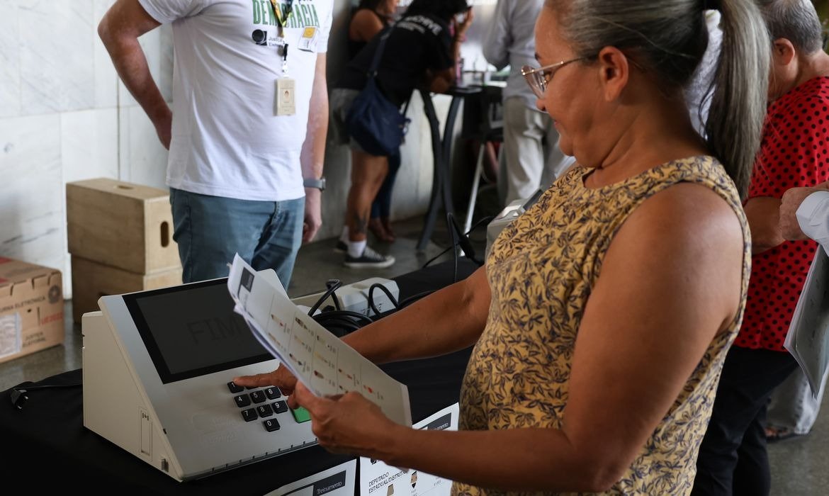 Campanha presidencial tem agenda movimentada nesta terça