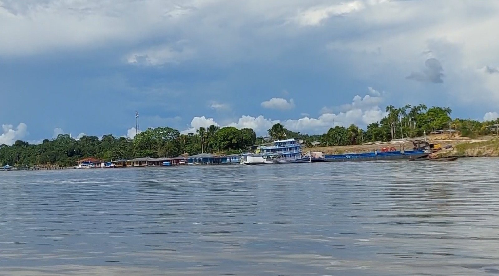 Estiagem ameaça abastecimento e transporte no município