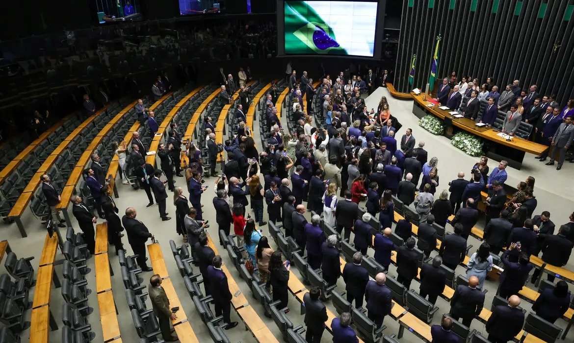 Câmara discute isenção para compras de até US$ 50
