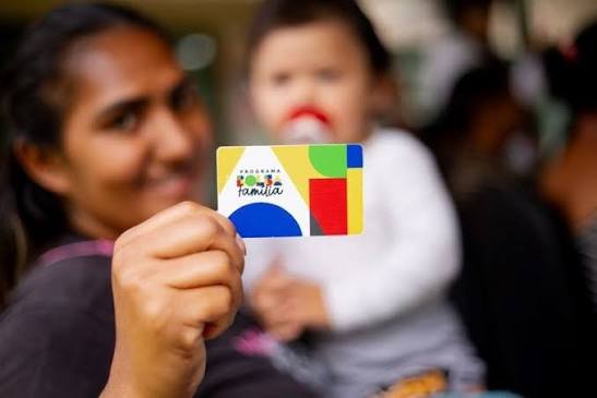 Bolsa Família atende 19,3 milhões de famílias em agosto