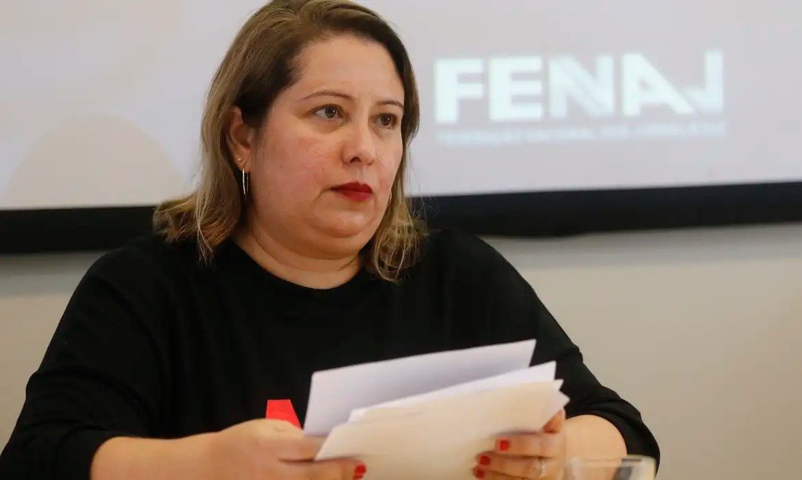 Crise institucional sufoca debate sobre propostas eleitorais, aponta Fenaj