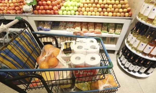 Manaus aparece entre maiores quedas da cesta básica