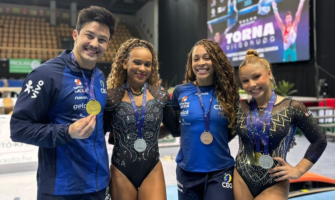 Flávia Saraiva é ouro na trave com 13,766 pontos