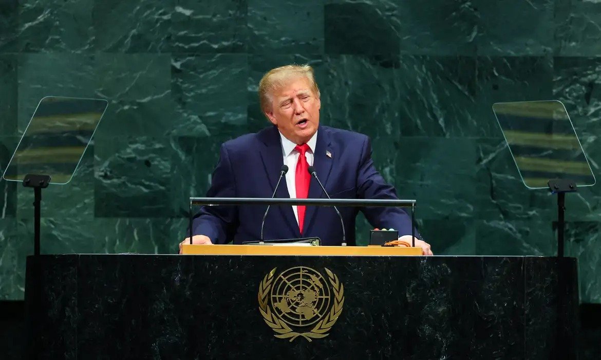 Trump cita Venezuela ao ameaçar uso de força militar