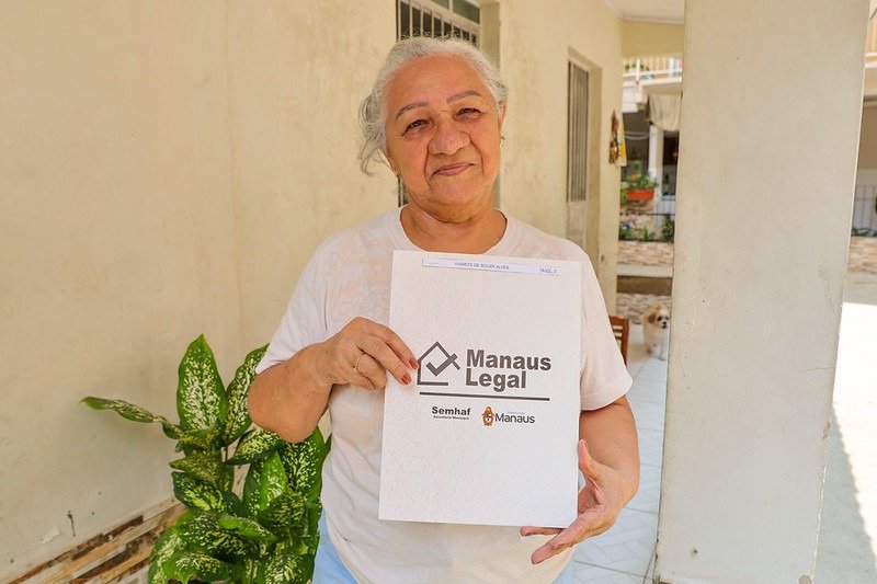 Títulos de imóveis são entregues de porta em porta em Manaus